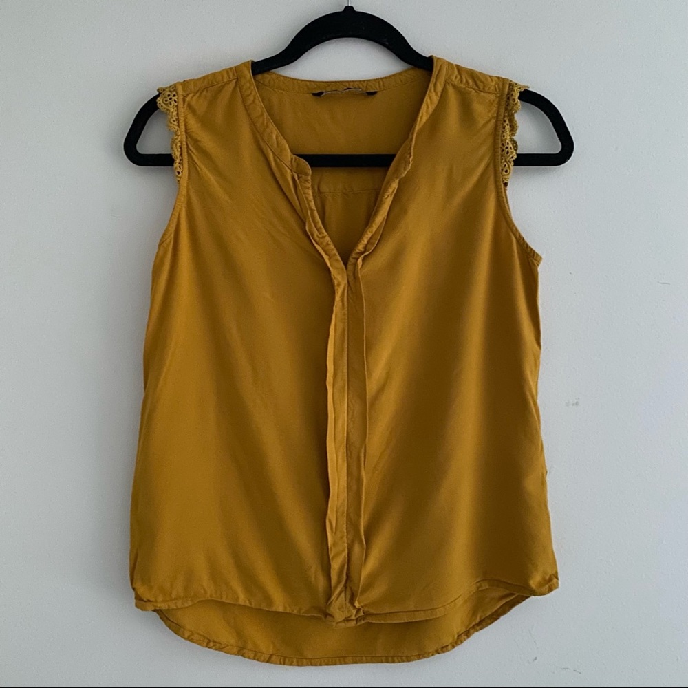ONLY mustard color sleeveless v neck top